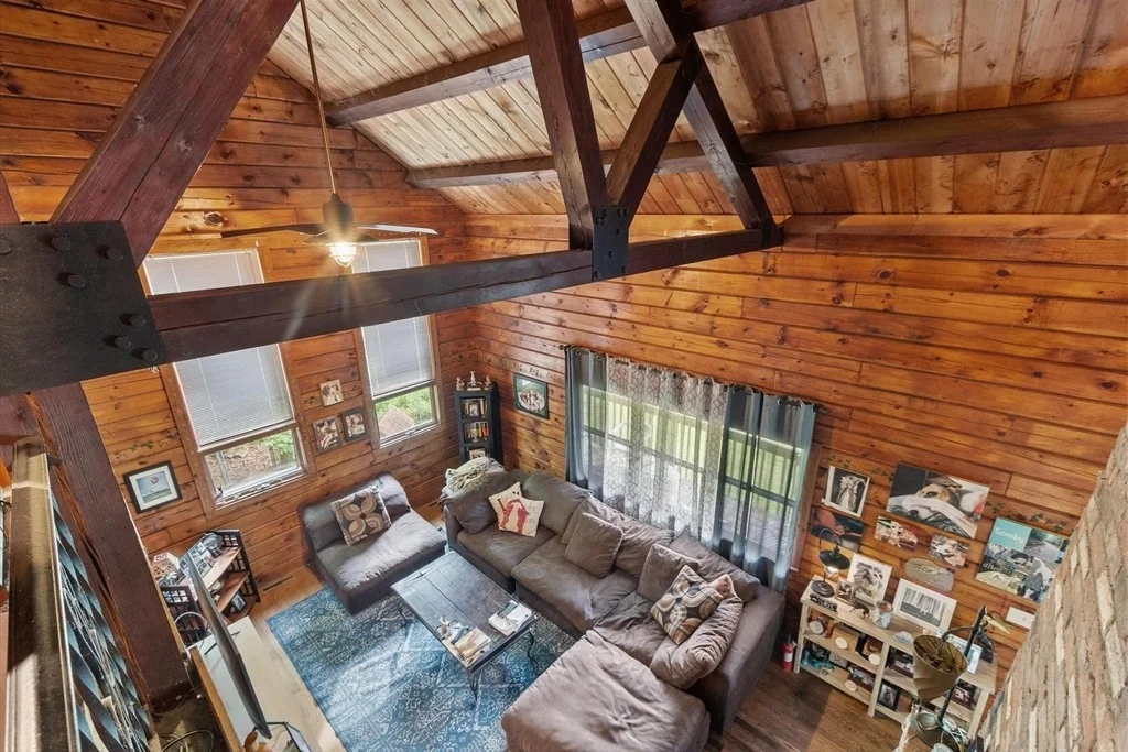 Photo of 90 Appleton Cir