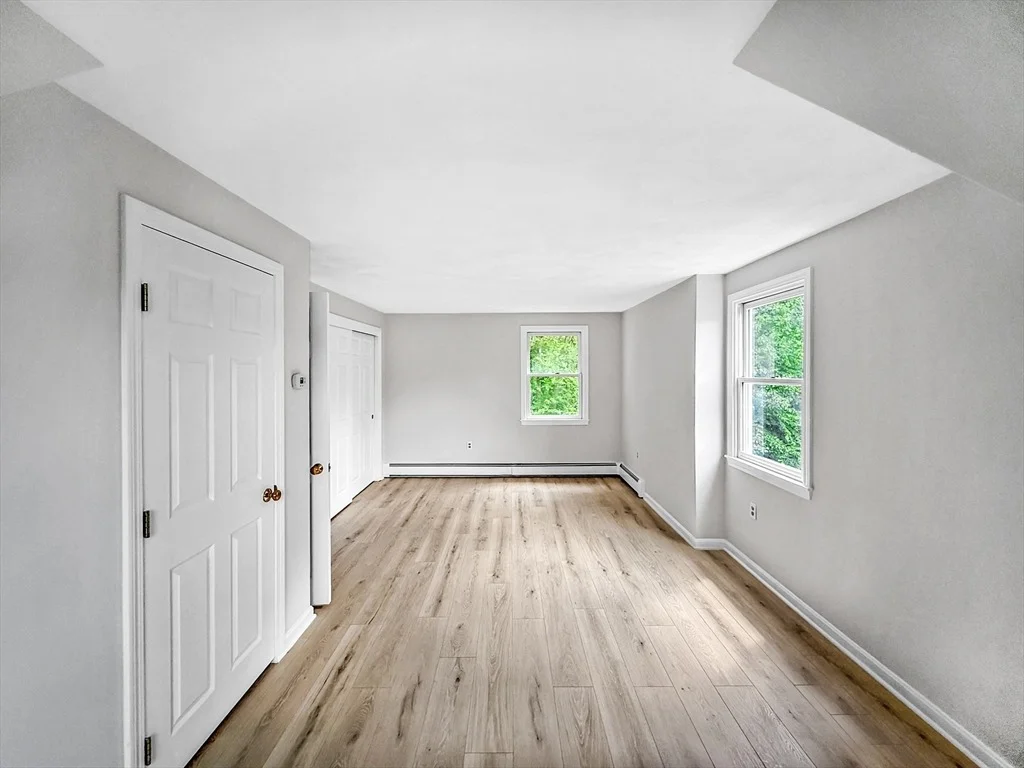 Photo of 21 Burnside Ln