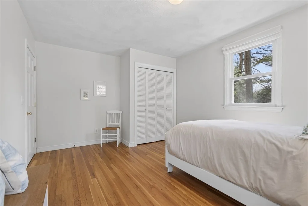 Photo of 16 Eastmount Road