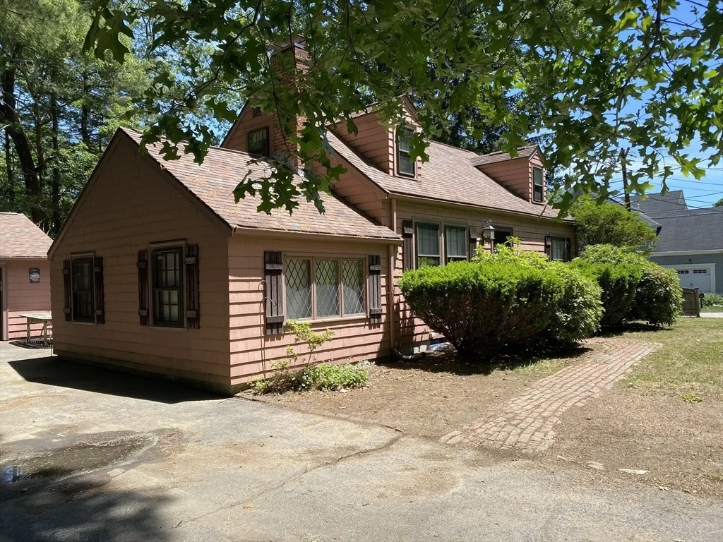 Photo of 287 High Rock St