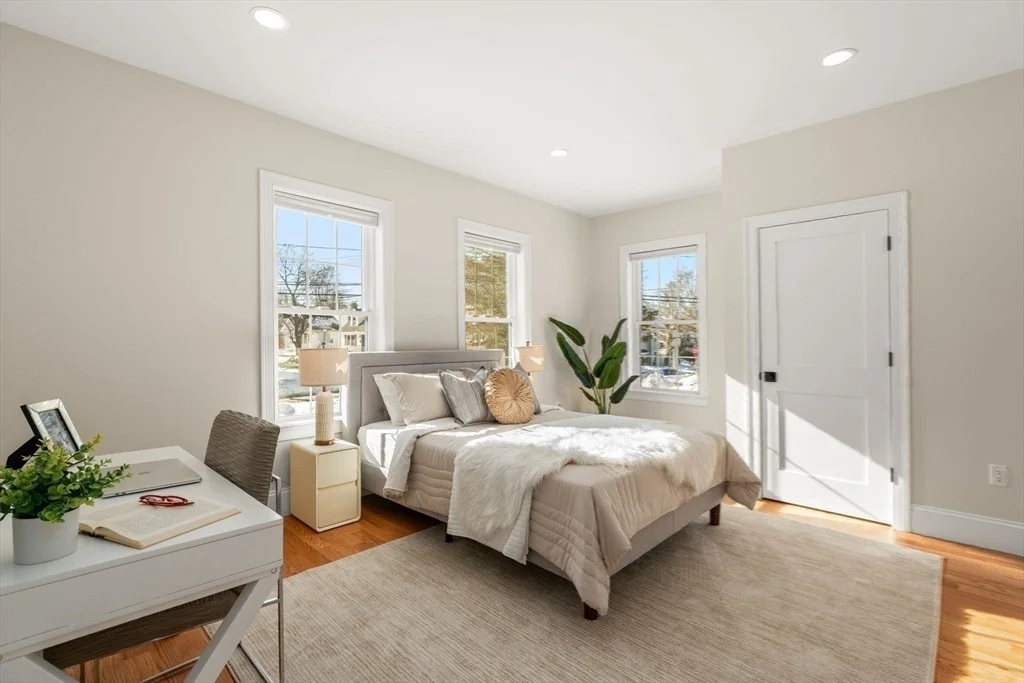 Photo of 211 Florence Ave