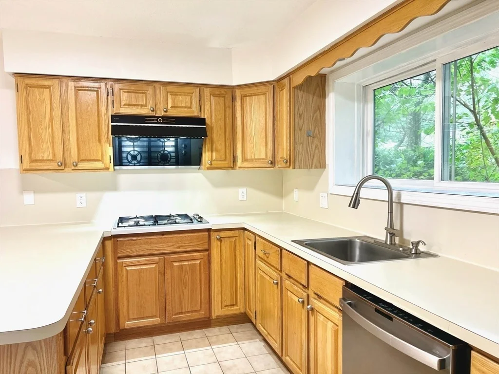 Photo of Unit 194 at 194 Captain Eames Cir