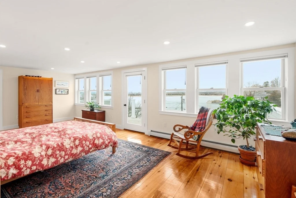 Photo of 6 River Road
