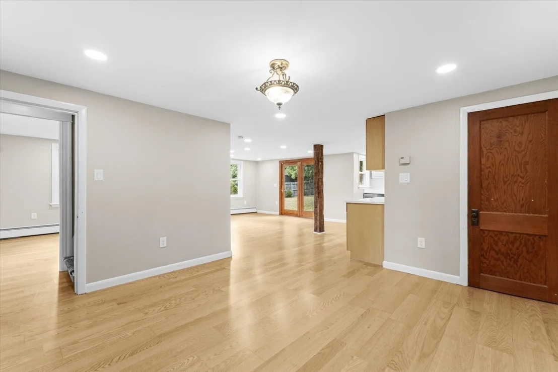 Photo of 82 Boston Rd
