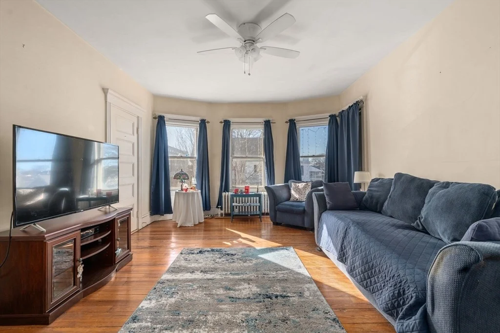 Photo of 826 Broadway