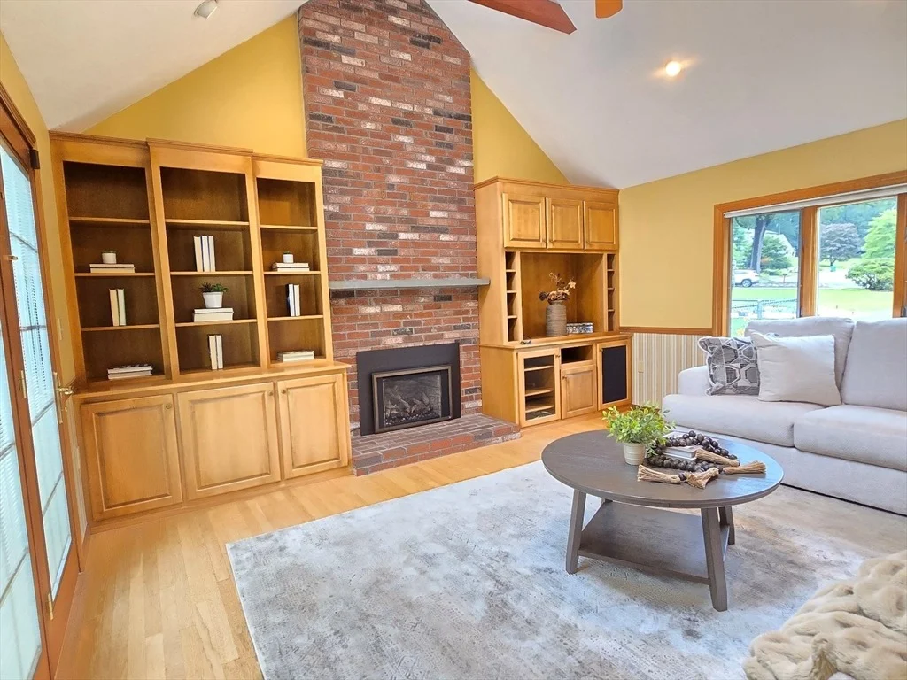 Photo of 42 Wayside Ln