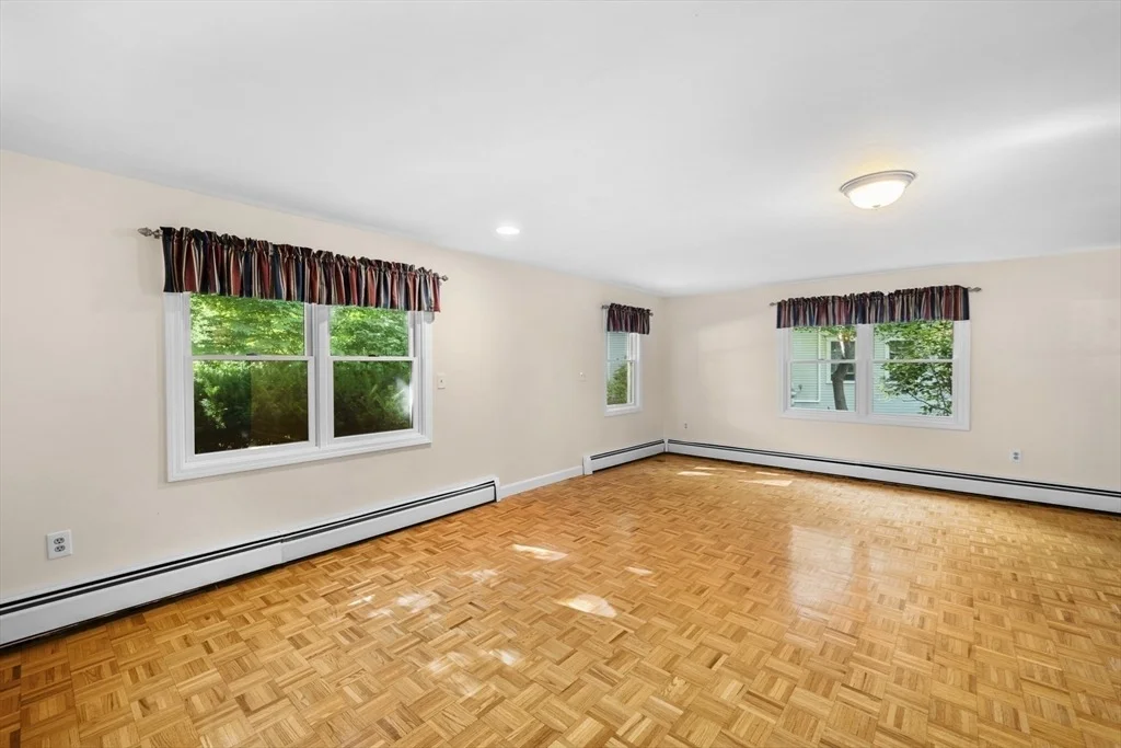 Photo of 8 Risley Rd