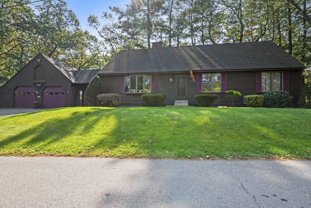Photo of 28 Beacon Street