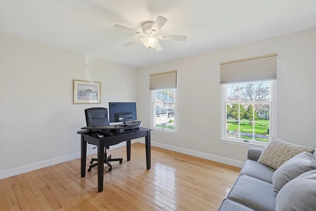 Photo of 8 Weyman Ln