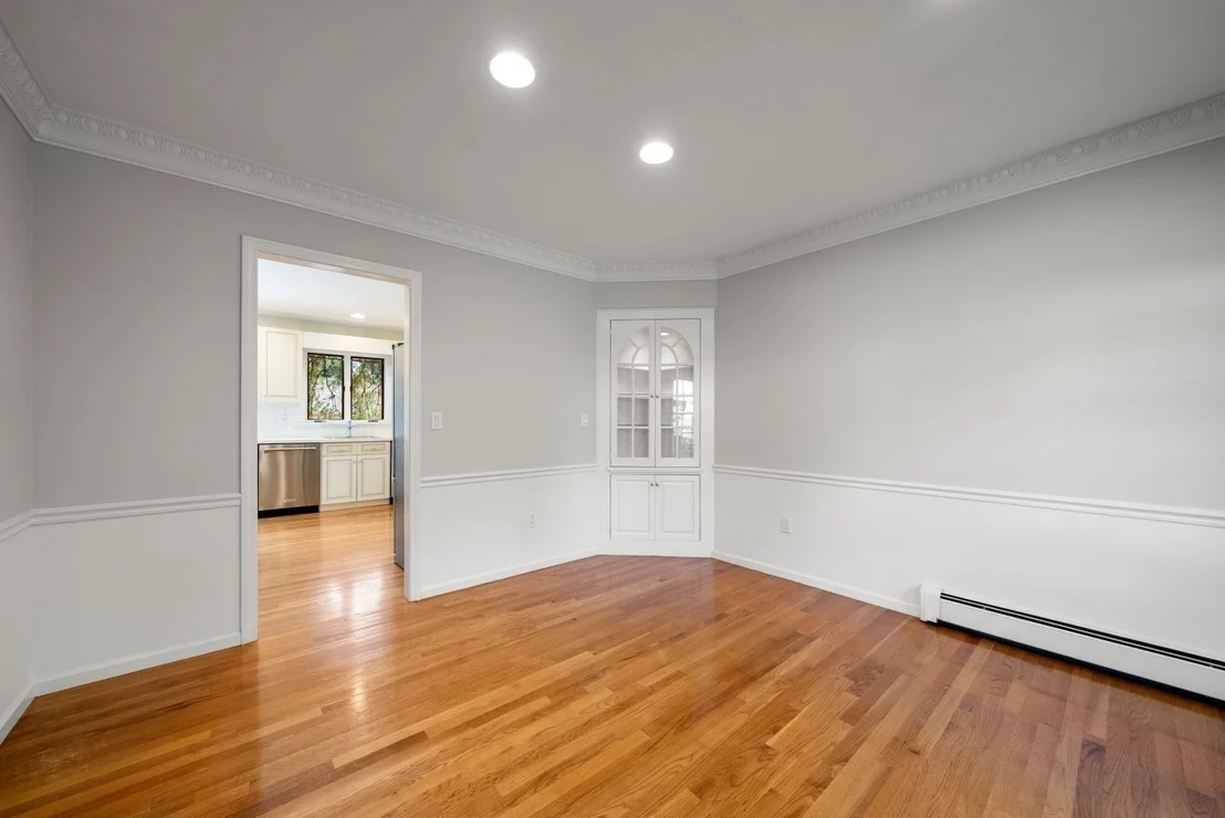 Photo of 14 Powder House Cir
