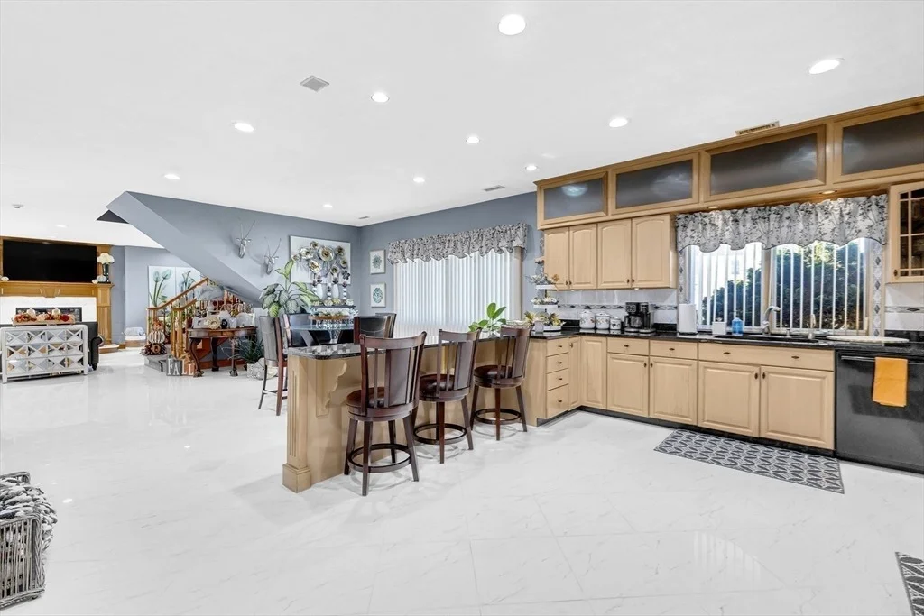Photo of 201 Montgomery Cir