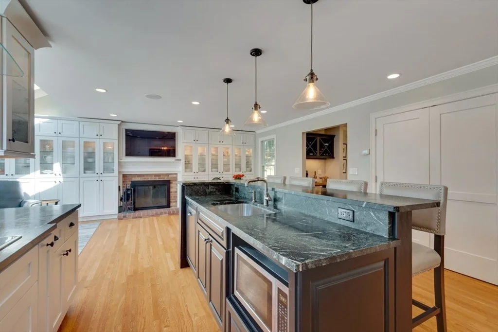 Photo of 37 Spruce Rd