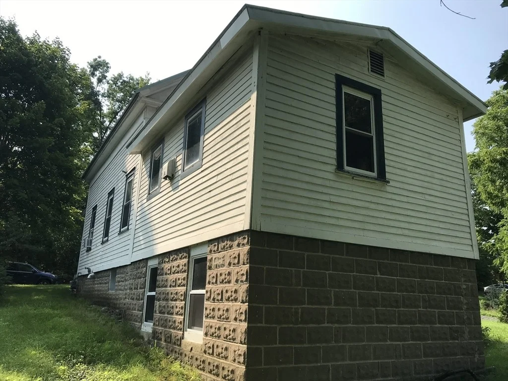Photo of 48 Railroad St
