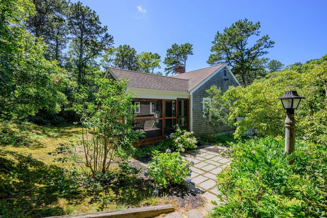 Photo of 937 Harwich Rd