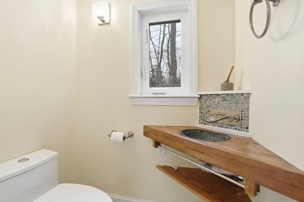 Photo of 284 Whiley Rd