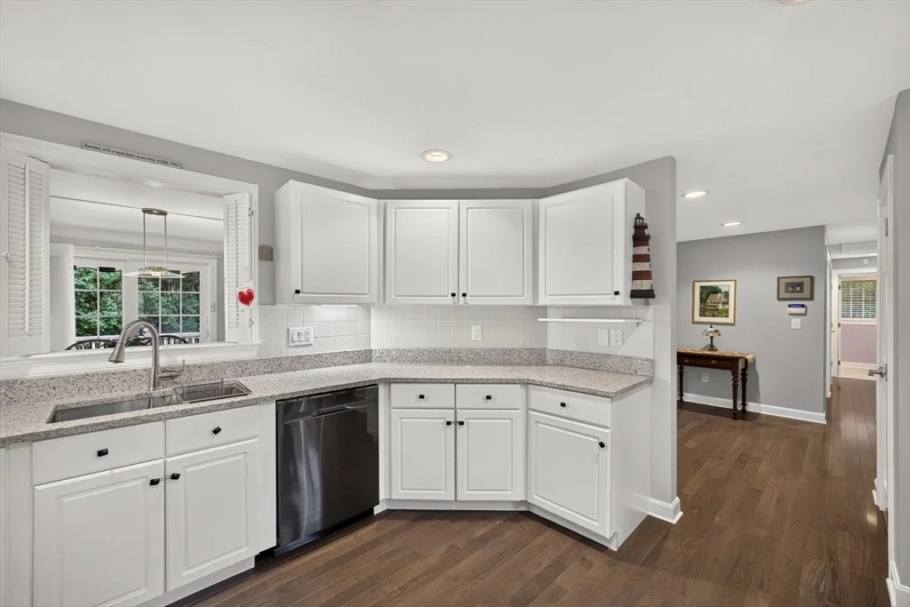 Photo of Unit 8 at 8 Elizabteh Circle