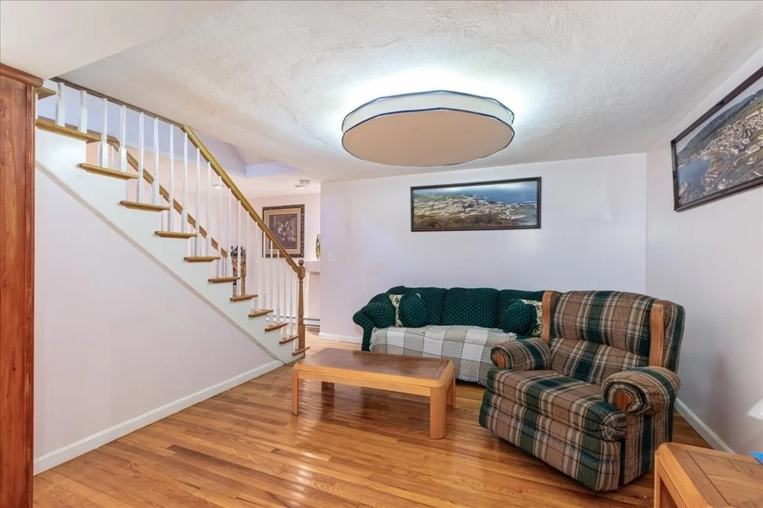 Photo of 8 Hunter Ave