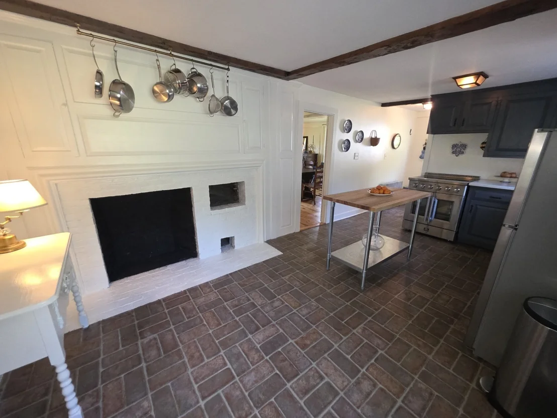 Photo of 2 Elm St
