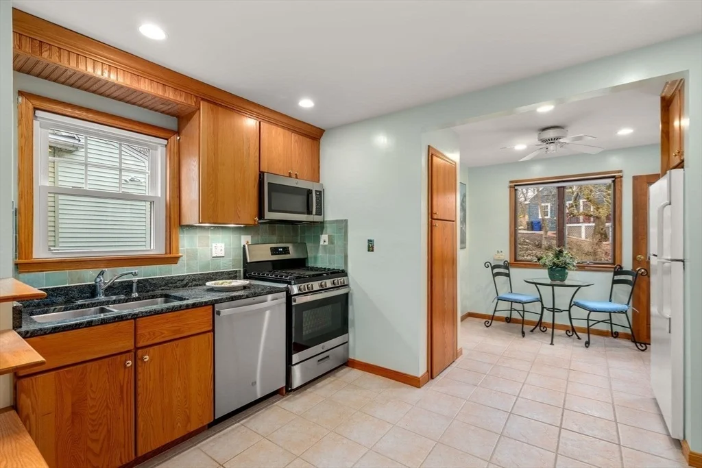 Photo of 10 Dow Ave