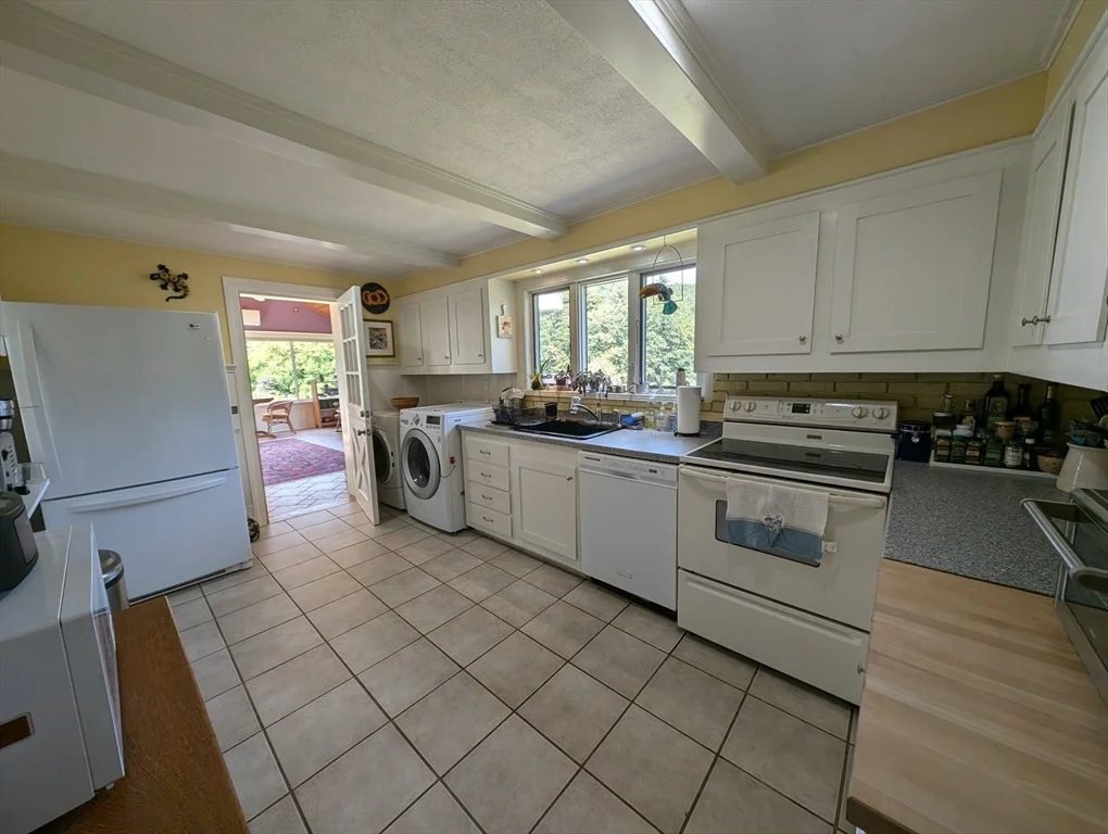 Photo of 504 Lampblack Rd