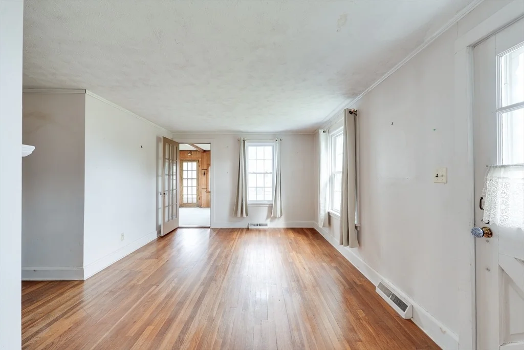 Photo of 39 Harold Ave