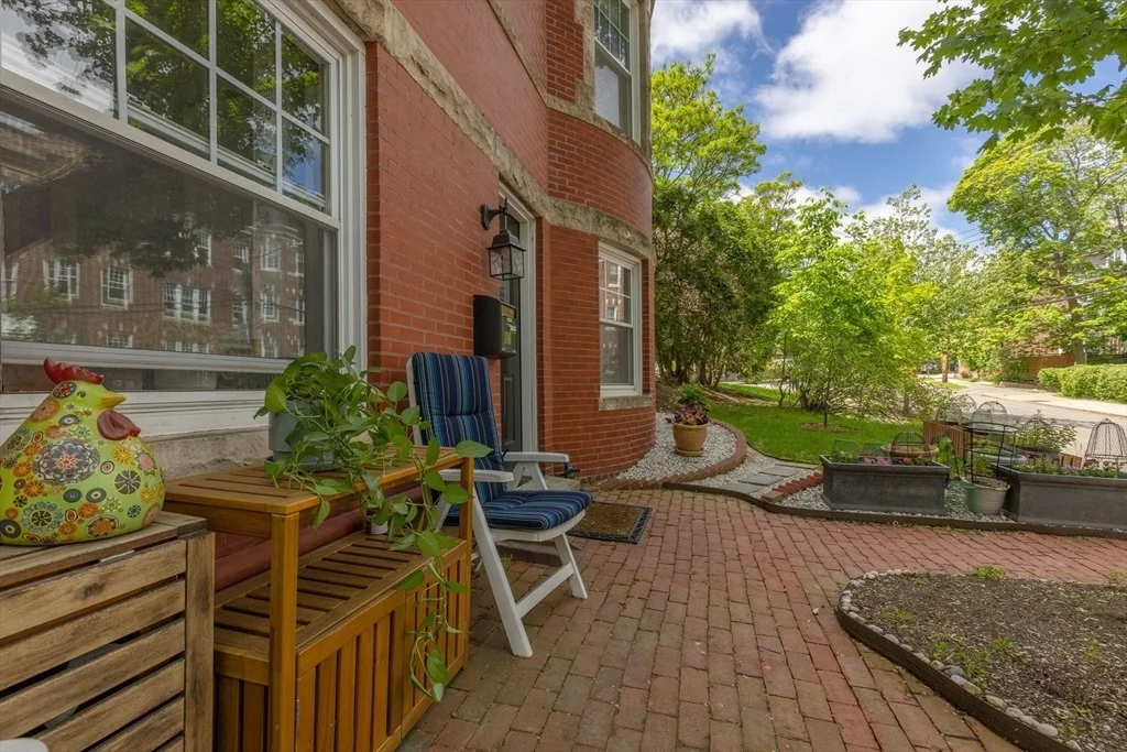 Photo of Unit 1 at 8 Colbourne Crescent