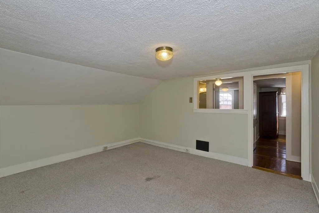 Photo of 172 Main St