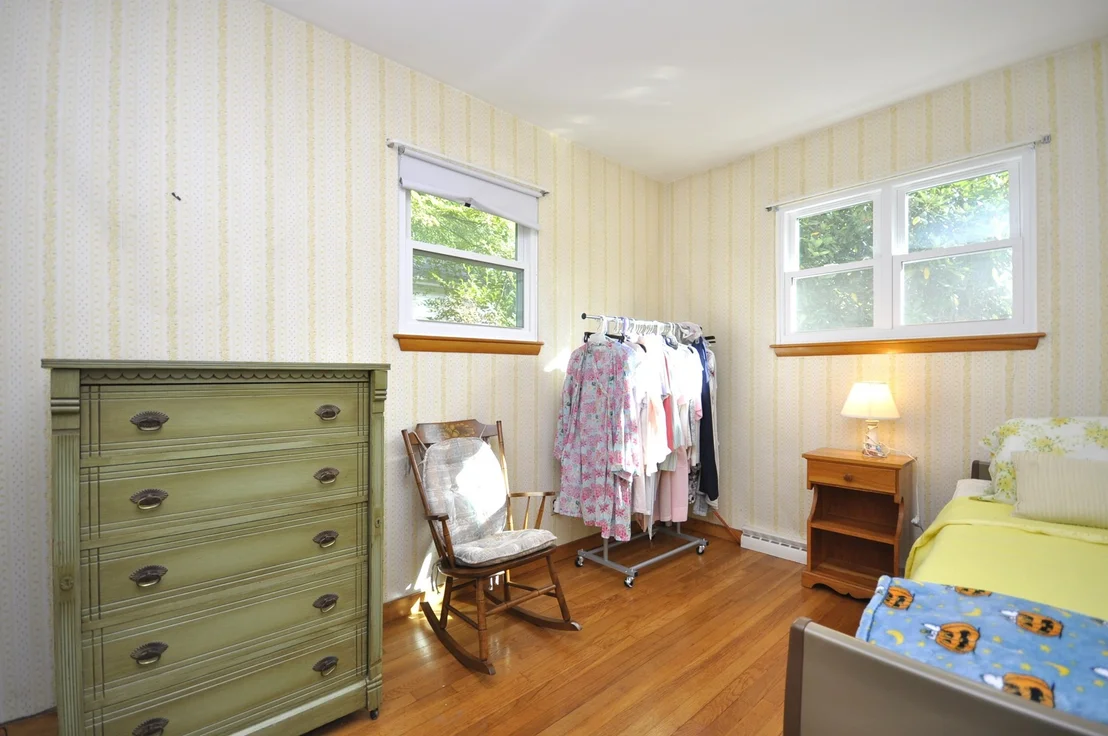 Photo of 122 Sunset Dr