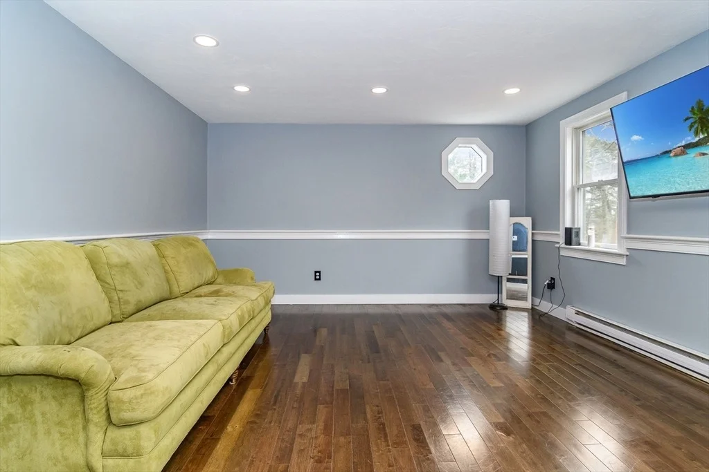 Photo of 15 Florence Ave