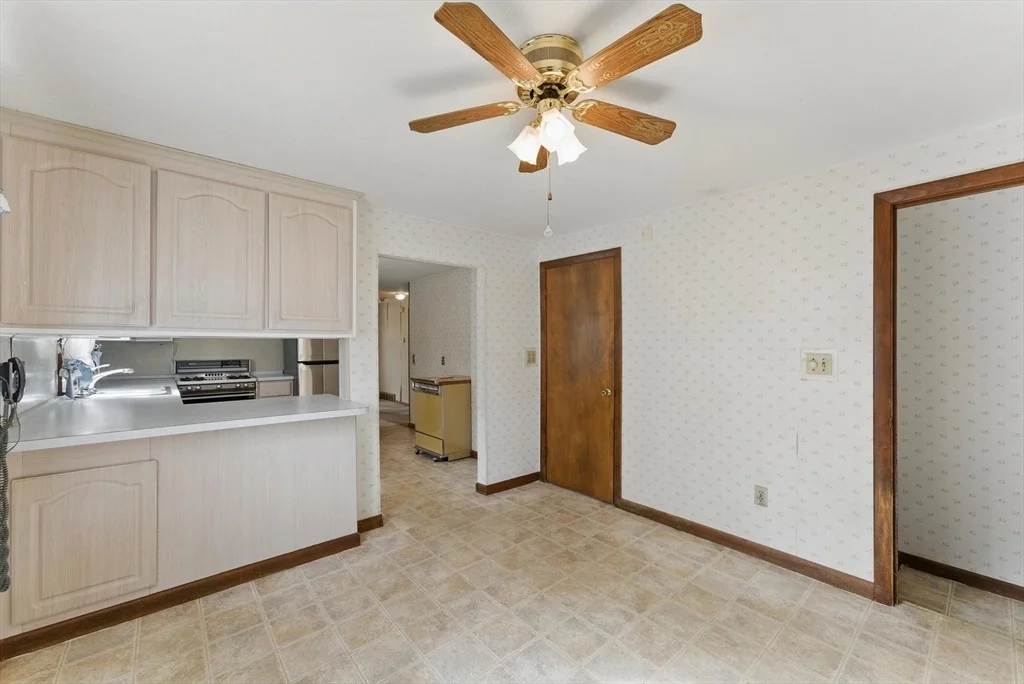 Photo of 52 Forest Glen Dr
