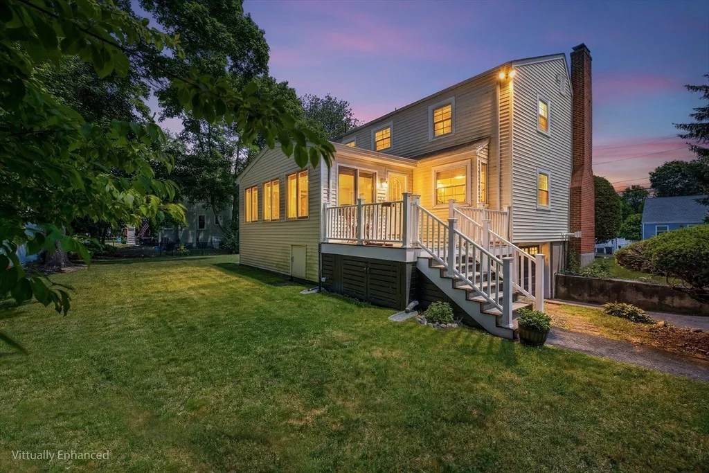 Photo of 21 Bartlett Ave
