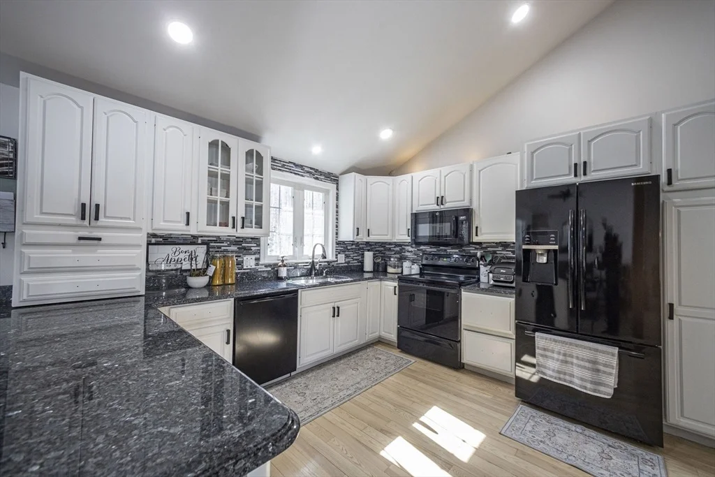 Photo of 31 Johnson Cir