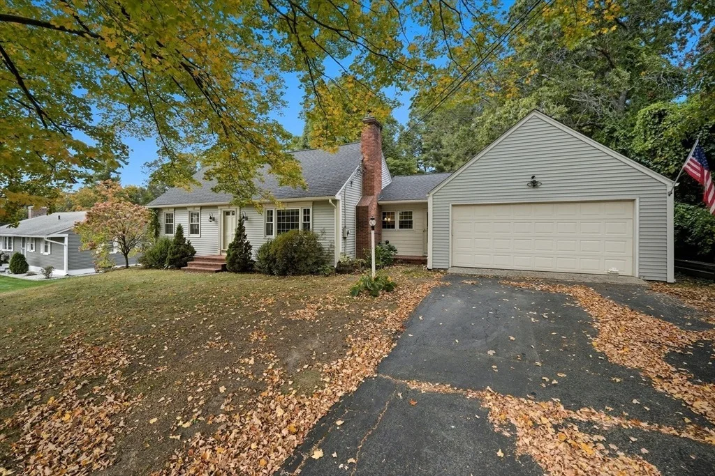 Photo of 11 Hickory Hill Dr