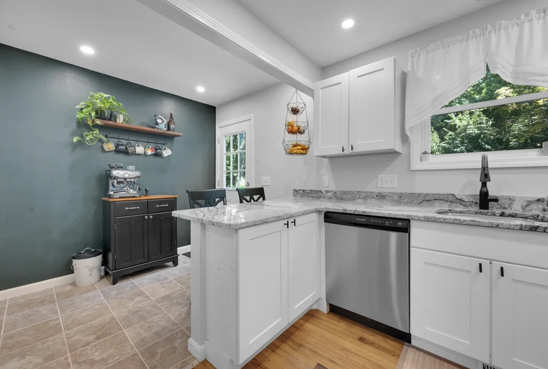 Photo of 6 Barrett Rd