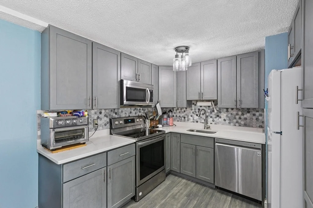 Photo of Unit B at 81 Nicholas Rd