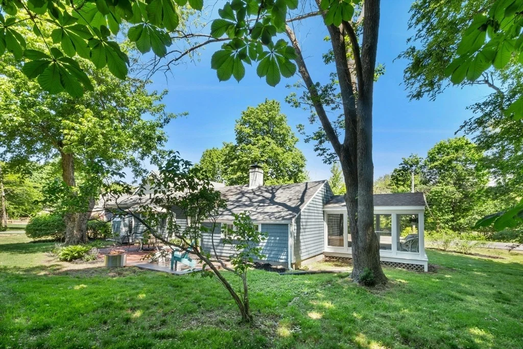 Photo of 171 Lawson Rd.