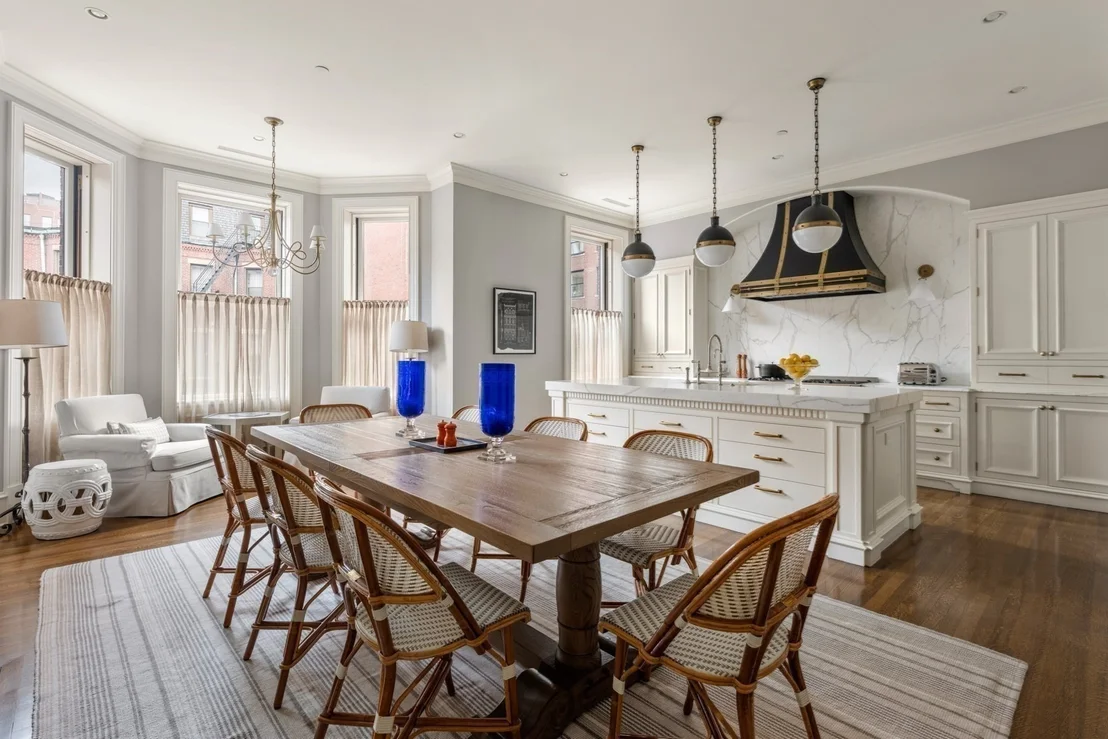 Photo of 128 Commonwealth Avenue