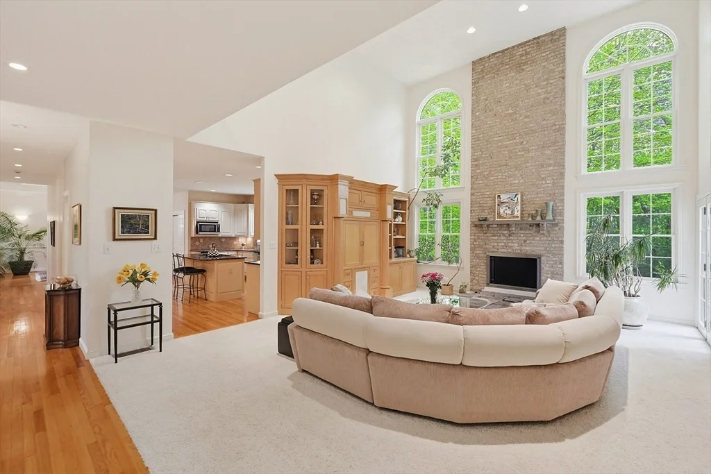 Photo of 10 Timber Ledge Drive