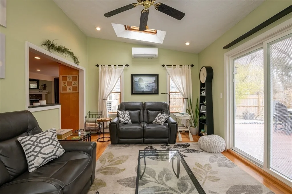 Photo of 189 West Shore Dr