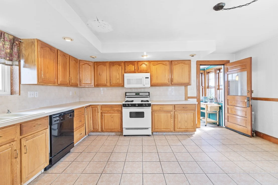 Photo of 12 Shepard St