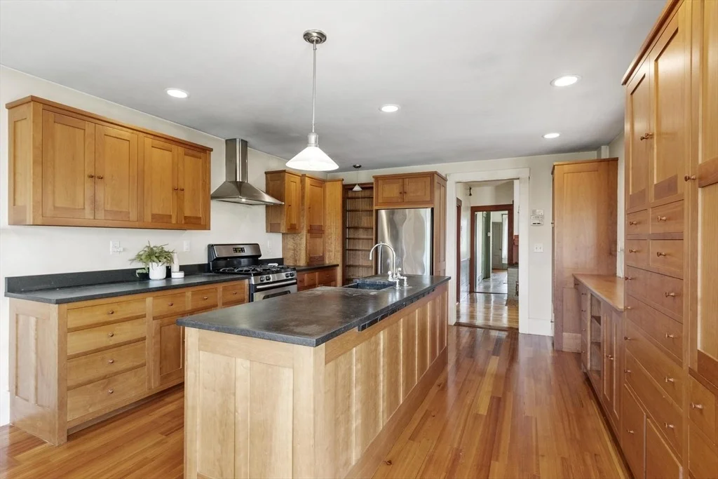 Photo of 222 Still River Road