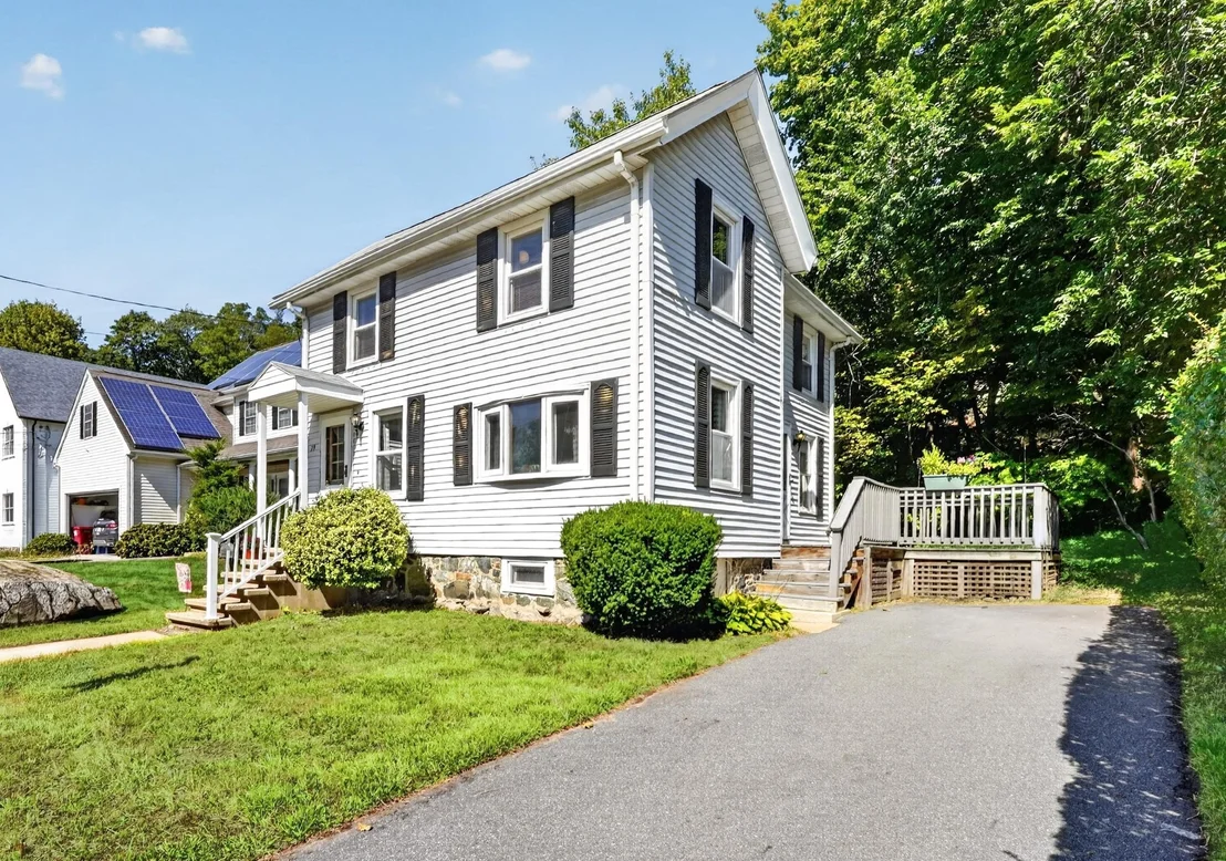 Photo of 79 Maple Street