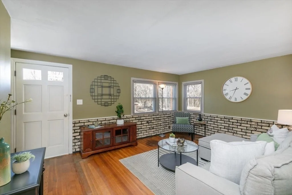Photo of 51 Superior Ave
