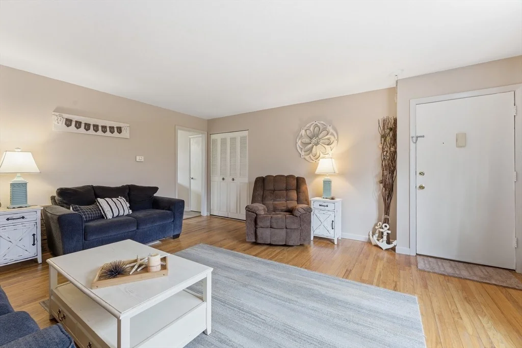 Photo of Unit B at 80 Colonial Cir
