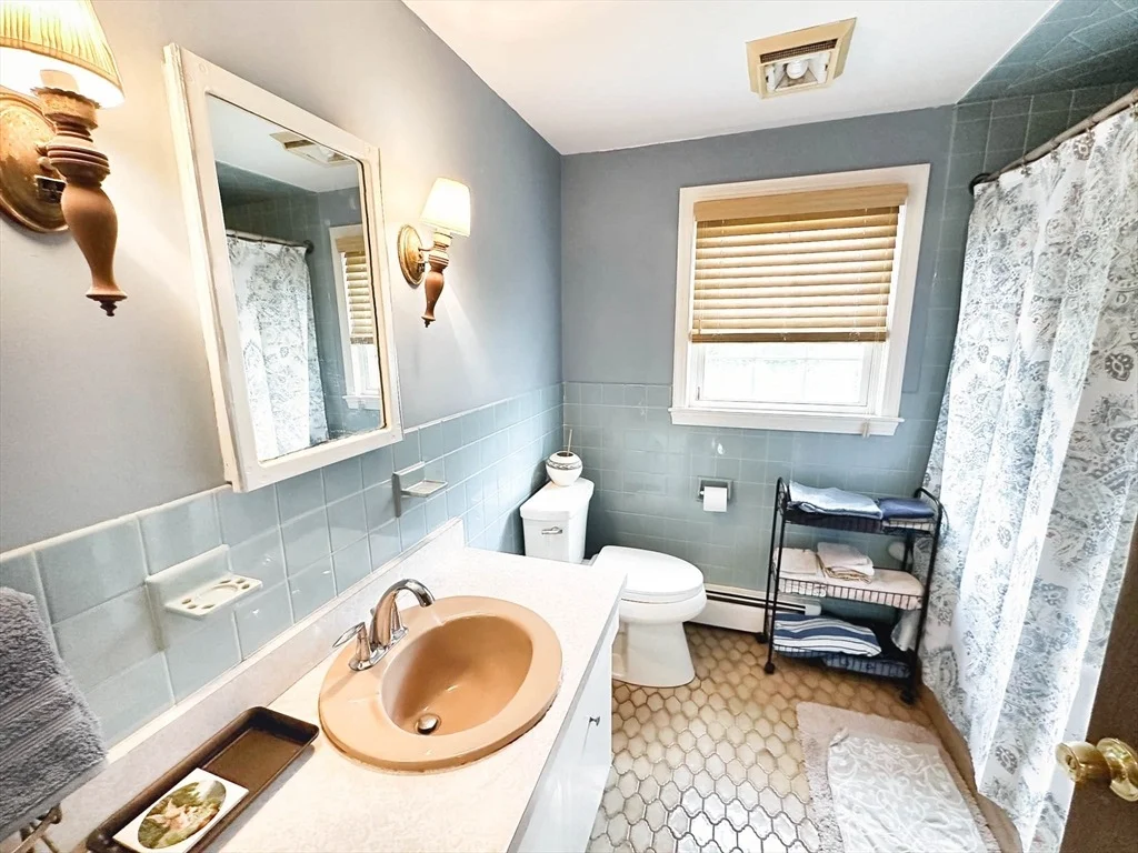 Photo of 35 Sevoian Dr