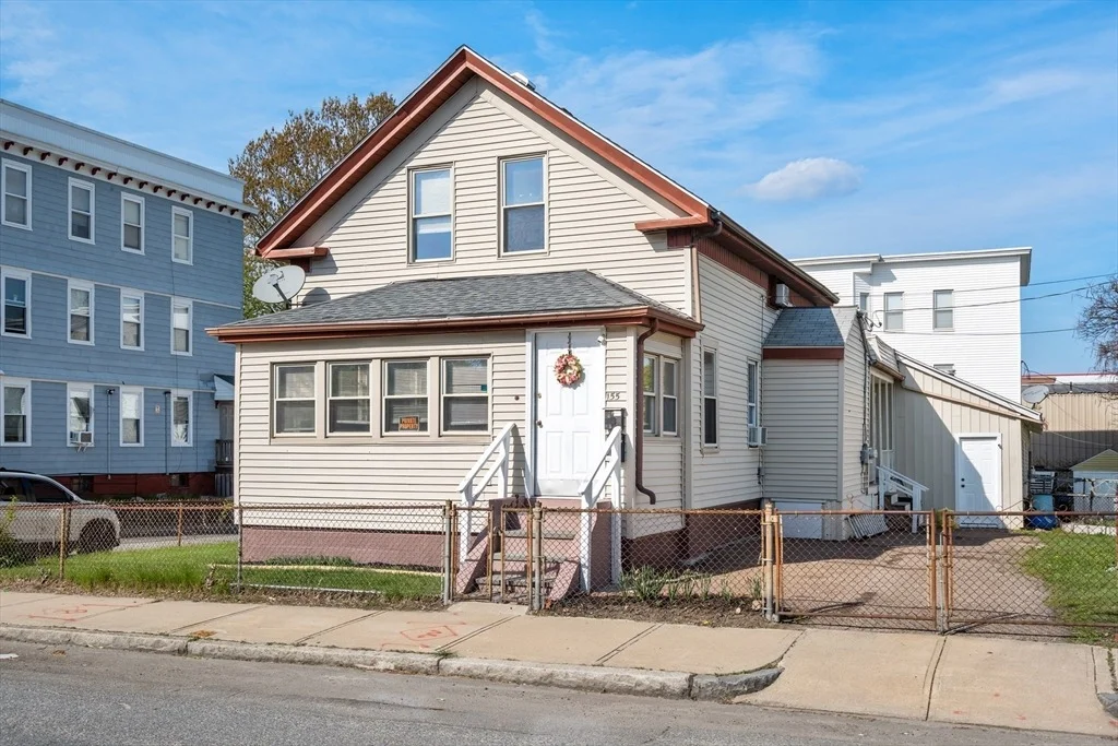 Photo of 155 Grand St