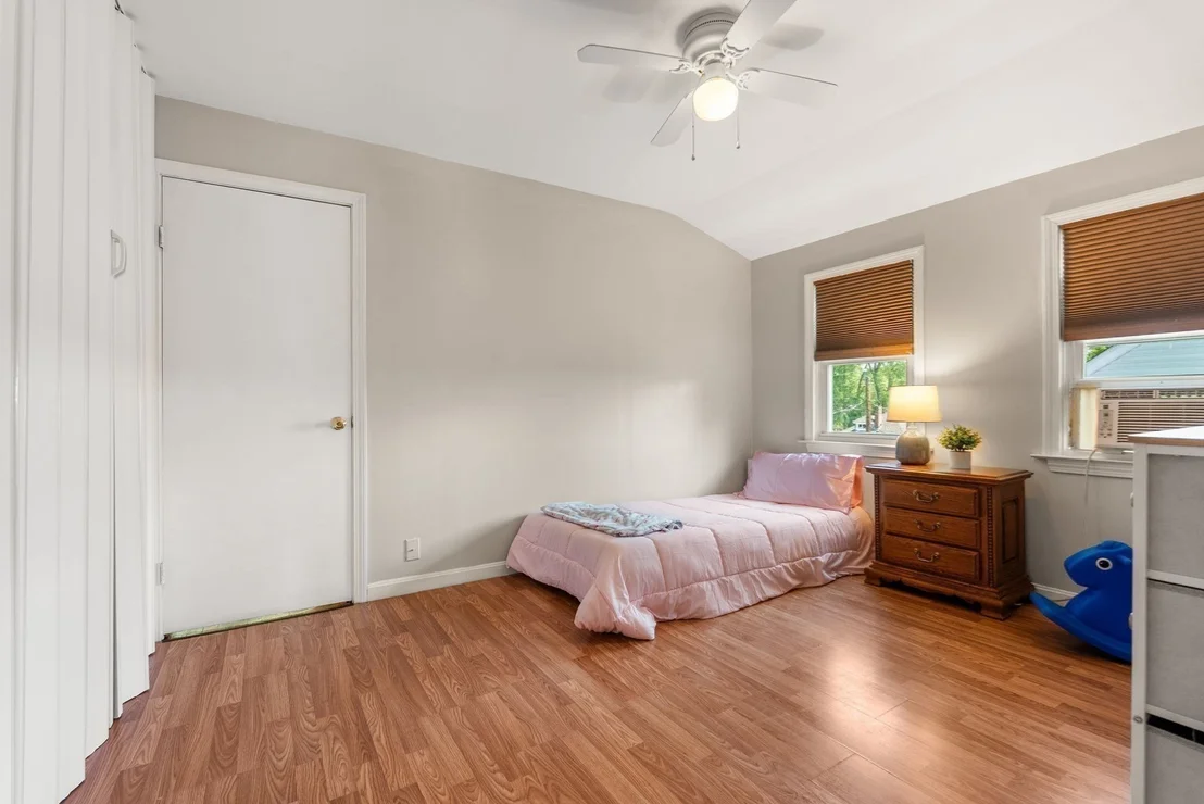Photo of 18 Kiely Rd