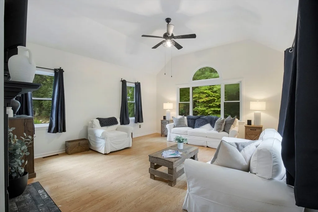 Photo of 50 Currycomb Cir