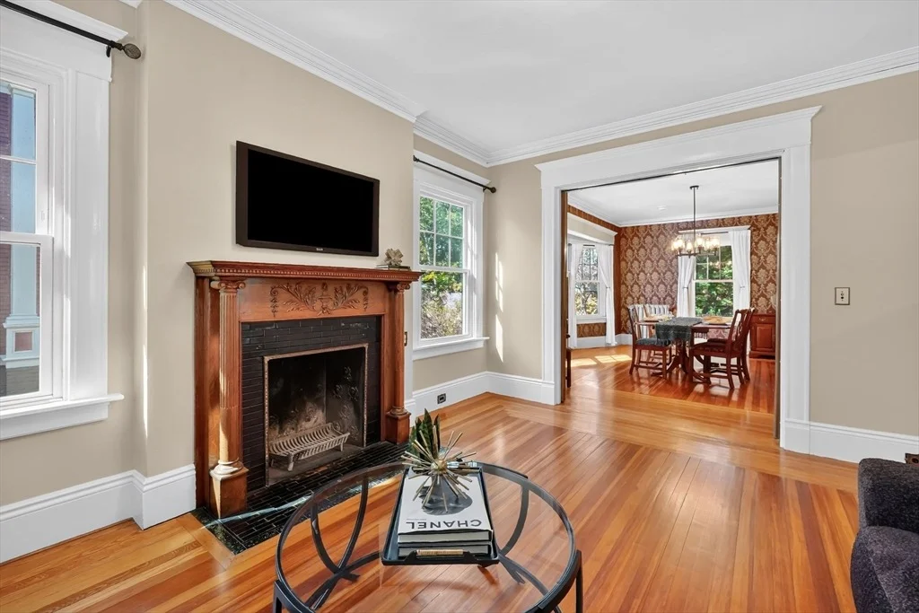 Photo of 32 Spruceland Ave