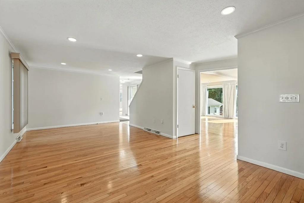 Photo of 233 Basil Rd